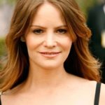 Jennifer Jason Leigh